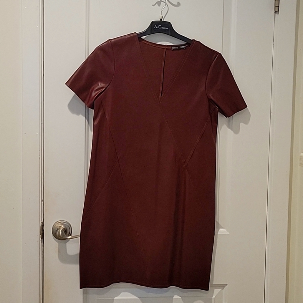 Zara Burgundy Faux Leather V-Neck Mini Dress - Size S - Picture 3 of 9
